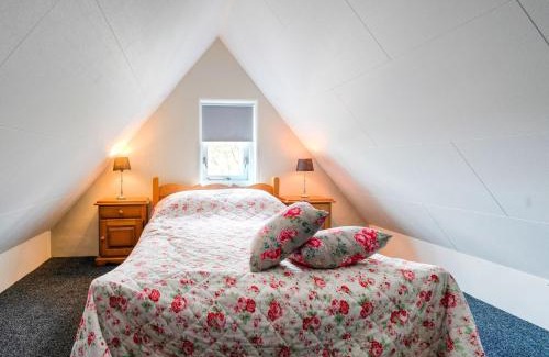 Elim Maison | Peaceful Family Home in Elim