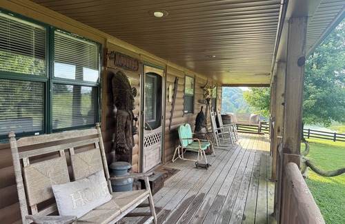 Russell Springs Cabine | Peaceful farm 3 miles from town and close to lake