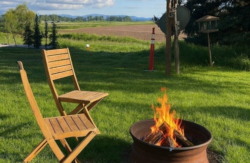 Lynden Cabine | Countryside Retreat: Your Nature Escape