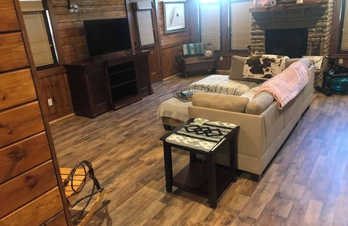 Burgaw Autre | Peaceful Farmhouse on Horse Farm - 20 miles from the Beach !
