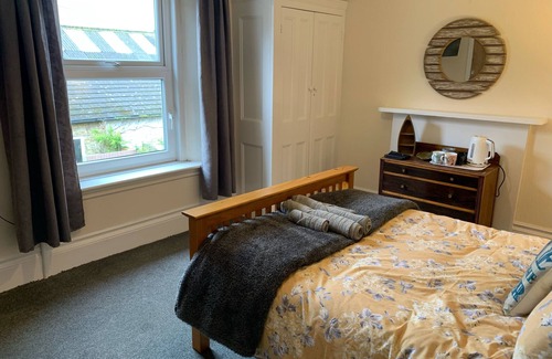 Margate Lit Et Petit-Déjeuner | Peaceful garden view double, ensuite, opposite beach, garden & bike store