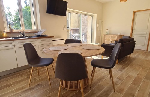 Laitre-sous-Amance Cottage | Peaceful getaway near Nancy