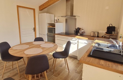 Laitre-sous-Amance Cottage | Peaceful getaway near Nancy