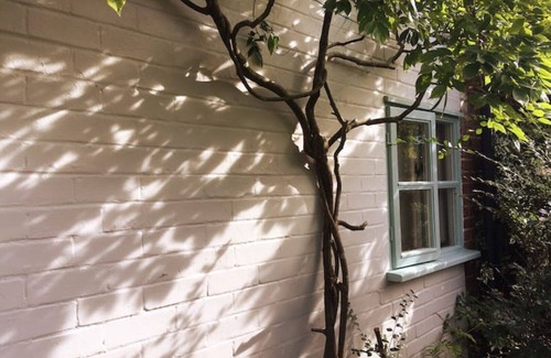 Aldborough Cottage | Peaceful getaway with riverside walks near Aylsham, Norfolk