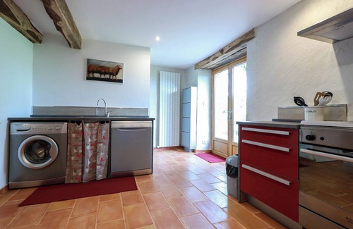 Canens Maison | Peaceful gîte in the heart of nature with large swimming pool and view of the Pyrenees.