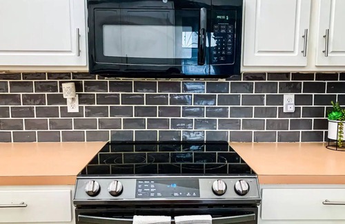 Alachua Maison | Peaceful Golf Stay 2BR/2BA – Gainesville/Alachua