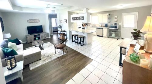 Nederland Maison | Peaceful Haven 2BR 1BA in Quiet Neighborhood