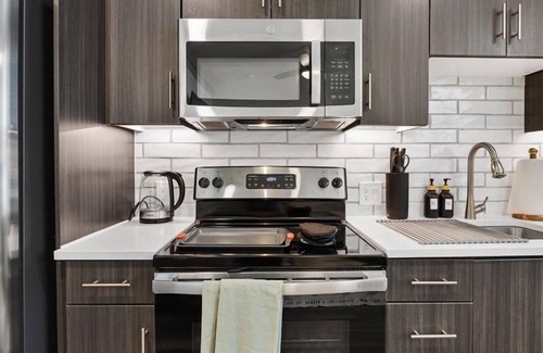 Addison Appartement | Peaceful Hideaway W/ Pool, Gym & Free parking