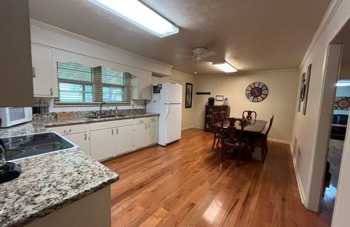 Centerville Cottage | Peaceful Hills - le parfait pour se détendre. Être entouré par une belle crique et la nature!