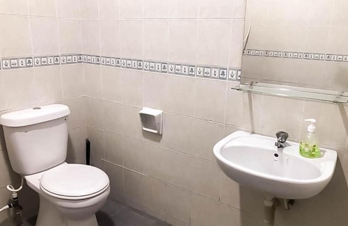Kempas Maison | Peaceful Home 4 BR near Paradigm Mall and Highways
