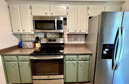 Edmond Maison | Peaceful Home Between Edmond & Guthrie + Minutes Away From I35 & Lazy E Arena