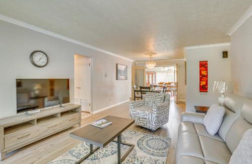 Niles Maison | Peaceful Home Near Youngstown Fenced Backyard!