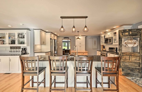 Glenfield Maison | Peaceful Home w/ 11 Acres, Creek & Fire Pit!
