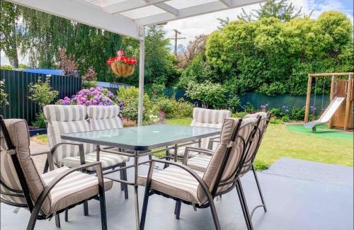 Motueka Maison | Peaceful House with Kids Playground