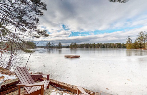 Lake Arrowhead Maison | Peaceful lakefront retreat with private hot tub, game room, & deck - near skiing