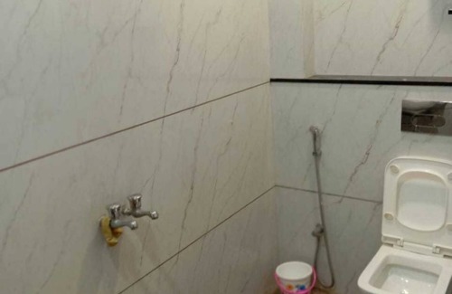 Ujjain Maison | Peaceful location, clean room, near to Mahakal Jyotirling - Chandra