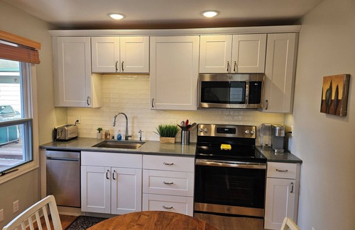 New Hope Appartement | Beautiful New Luxury Retreat Near Downtown Minneapolis