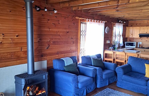 Fish Hoek Maison | Peaceful Mountain Home with Amazing Ocean Views and Power Backup