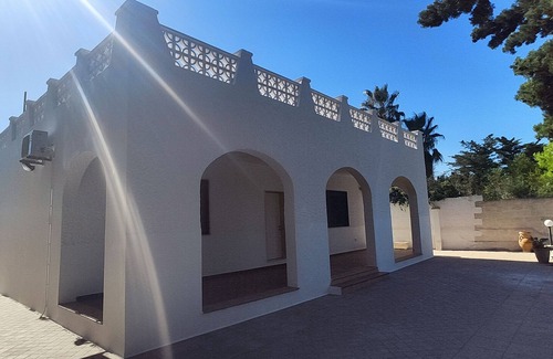 Giorgilorio Villa | Peaceful Nature Salento Villa w/ Beach at 5 mins & Private Jacuzzi