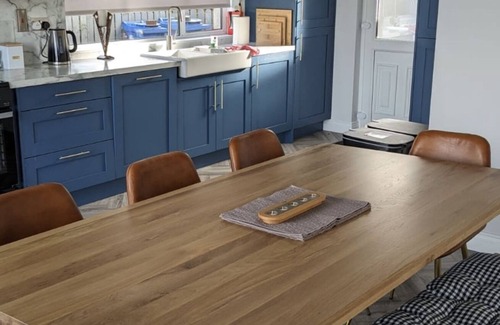 New Ross Maison | Peaceful oasis in the heart of New Ross town!