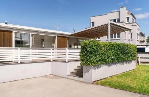 Mount Maunganui Maison | Peaceful Oasis near the Beach and Mount Mainstreet Shopping Centre