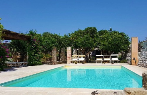 Surano Villa | Salento, vieux moulin paisible dans le village, près de la mer de Castro et d'Otrante.