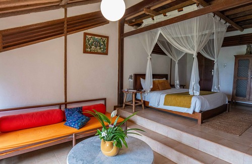 Pupuan Autre | Peaceful Organic Farmhouse Retreat with Stunning Views
