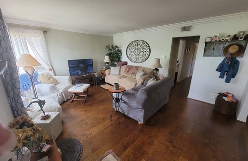 Woodbridge Copropriété | Peaceful & Pet-friendly 2B2B Condo in Exquisite Woodbridge, Irvine