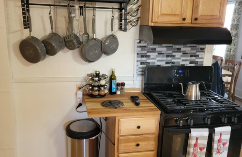 Geneva Maison | Peaceful, pet friendly and newly remodeled Geneva home