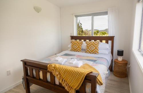 Onetangi Maison | Peaceful place with views - Waiheke Cohost