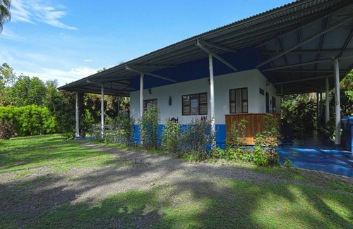 Florencia Maison | Peaceful place with 5 rooms Swimming pool equipped kitchen secured gated