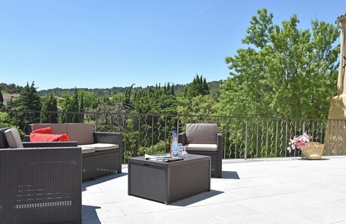 Montouliers Villa | Escapade paisible au bord de la piscine