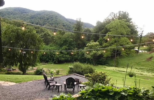 Weaverville Appartement | Peaceful, Private 2 Bedroom Apt - Hot Tub, Mtn views -11 mi to Asheville