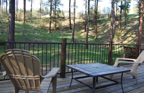 Ahsahka Cabine | Paisible, cabine privée donnant sur la rivière Clearwater