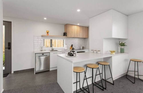 Linwood Appartement | Peaceful Private Oasis 2bdrm 2bthrm Free Parking
