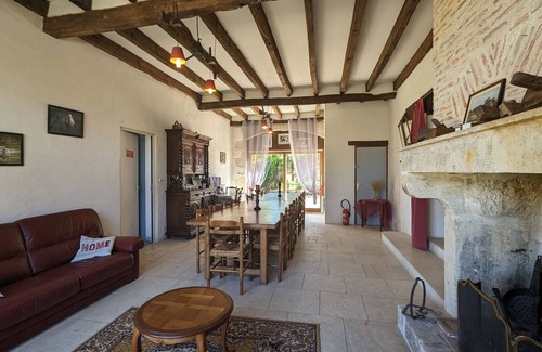 Mauvieres Cottage | Domaine paisible au cœur du Berry, proche Parc de la Brenne, 6 chambres, cheminée, idéal familles