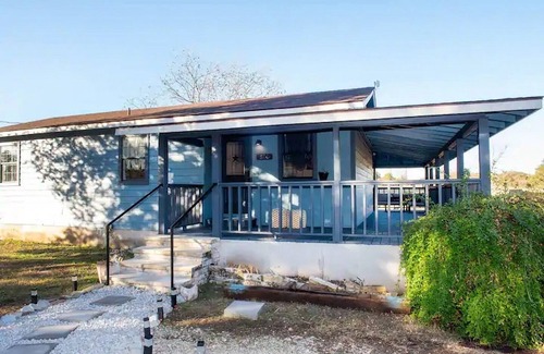 Johnson City Maison | Peaceful retreat in the heart of the Texas Hill Country