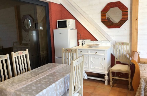Dureil Lit Et Petit-Déjeuner | Peaceful Retreat in Two Hectare Park with Pool, Near Forest and Attractions