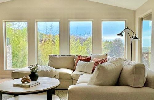 Lakeway Maison | Peaceful Retreat on Quiet Cove on Lake Travis