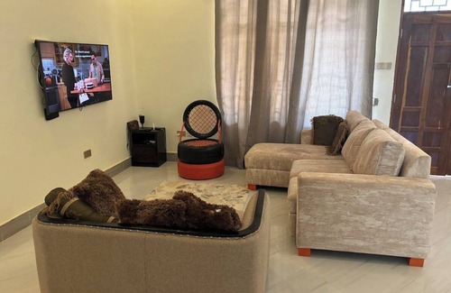 Rongo Appartement | Peaceful retreat with Comfort 2 Bedroom Apt in Rongo