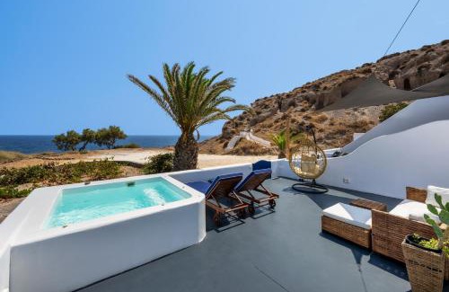 Kamari Maison | Peaceful Seafront Retreat in Santorini -Sonus Mare Beach Houses