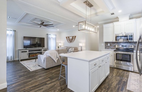 Starke Maison | Peaceful Starke Retreat w/ Deck: 6 Mi to Downtown!