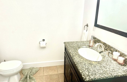 Nouveau-Rosemont Appartement | Peaceful stay in Montreal - Large 3 1/2 near parks and attractions