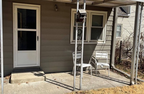 Omaha Maison | Peaceful & Stylish 2 bedroom Beauty-Entire Home