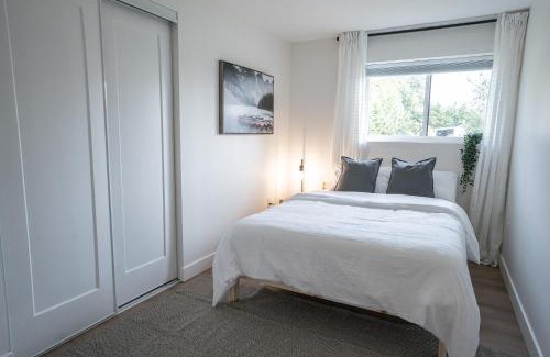 Armstrong Appartement | Peaceful Suite near Vernon Armstrong Brand New