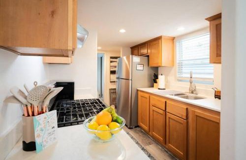 San Luis Obispo Maison | Peaceful Tiny Home Loft and Sauna