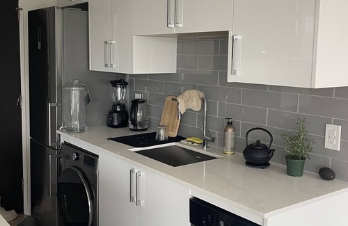 West Point Grey Appartement | Peaceful Unit 10 Min from the beach!