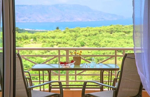 Filaki Maison | Peaceful Villa in Kournas,private pool and BBQ,up to 6guests