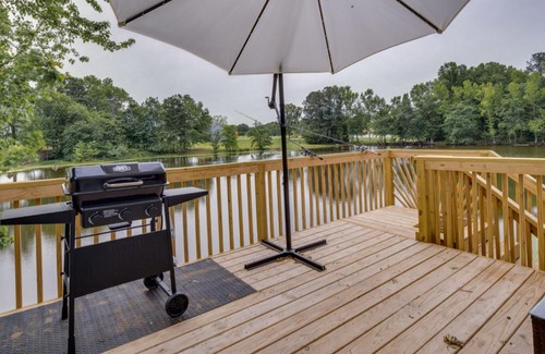 Simpsonville Appartement | Peaceful Waterfront Studio 16 Mi to Greenville!