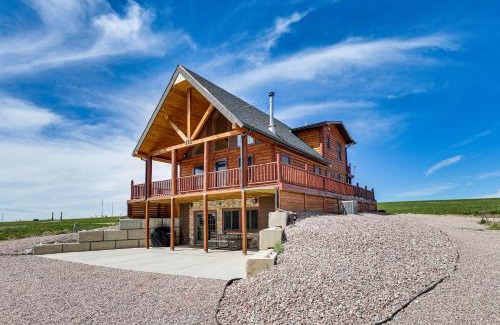 Sundance Maison | Peaceful Wyoming Cabin with Spacious Deck and Wet Bar!